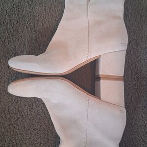 Toms Women's Cream Suede Heeled Boots